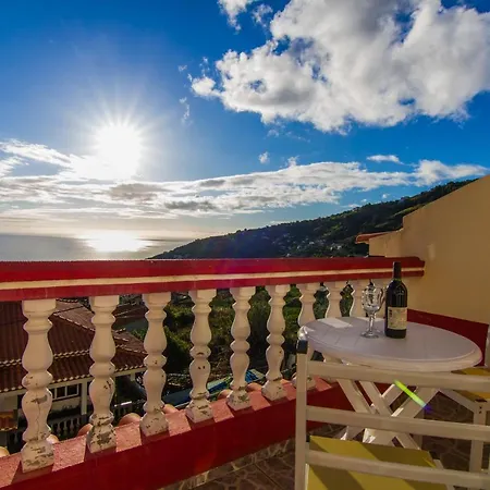 Our Little House * Arco da Calheta (Madeira)